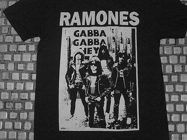 Ramones- Gabba Gabba Hey - T-shirt