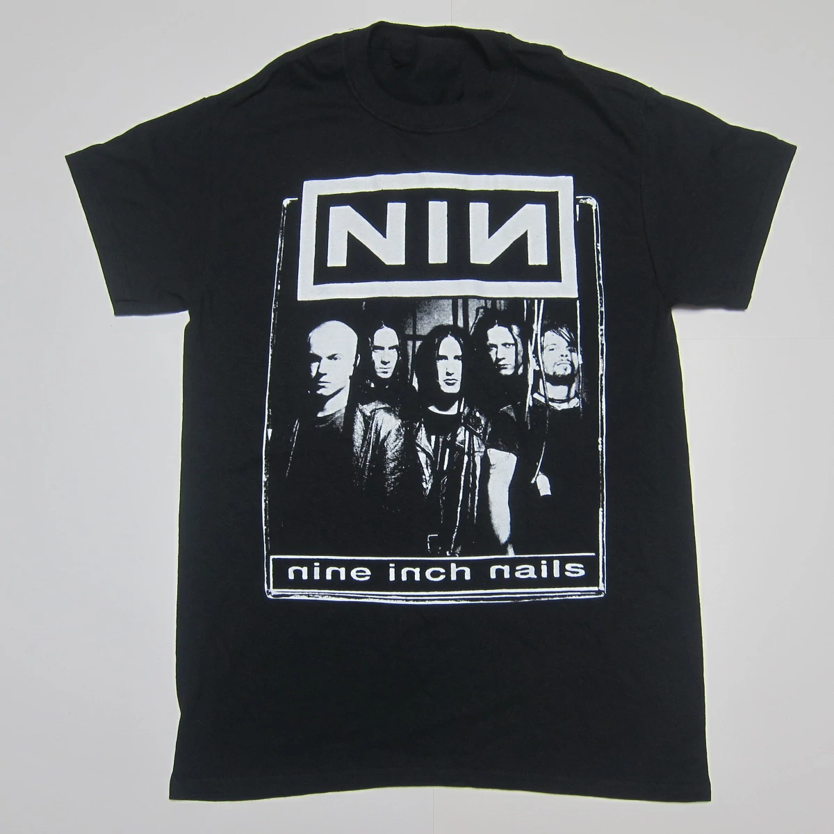 NINE INCH NAILS - Vintage /Group & logo /Two Sided Printed - T-shirt