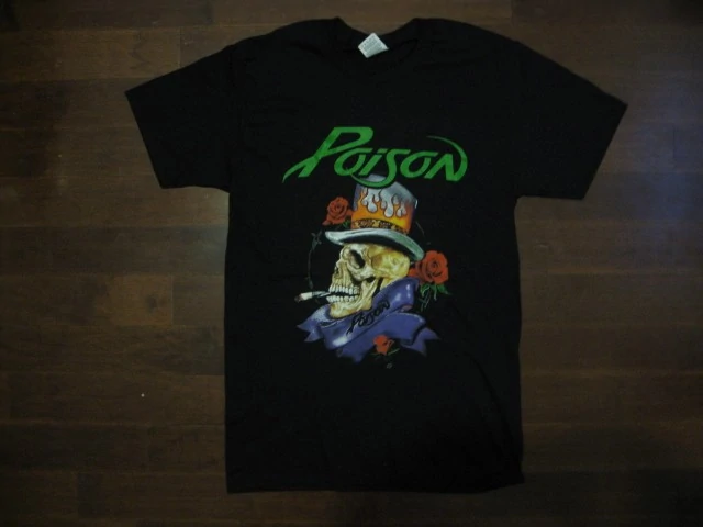 POISON - Smokin Skull - Unisex- T-Shirt